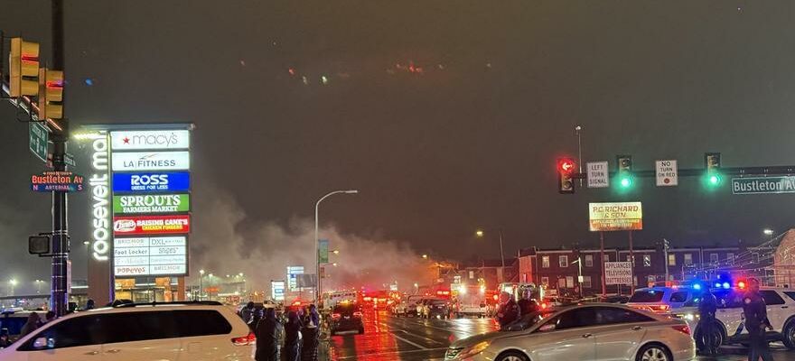 Un petit avion secrase dans un quartier residentiel de Philadelphie