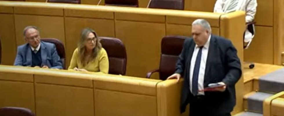 Un senateur du PSOE abandonne lapparition du procureur general en