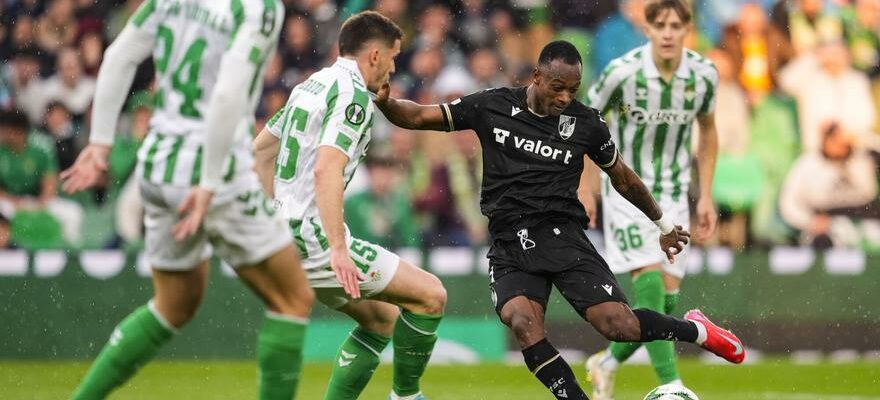 Betis et Vitoria sont lies a un duel dynamique et