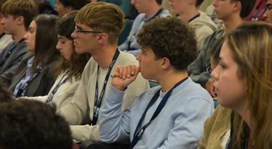 Bourse detudes des etudiants du baccalaureat par Banco Santander a