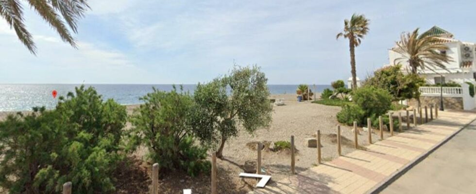 Ils localisent le corps dun homme sur la plage de