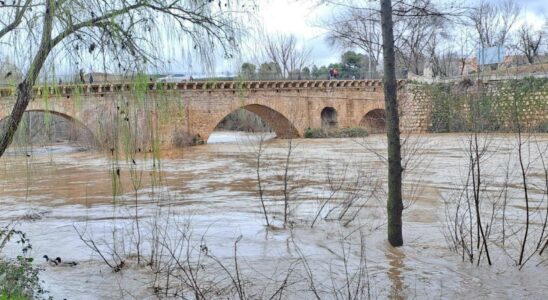 Le deluge sapproche de son point maximum a Escalona Guadalajara