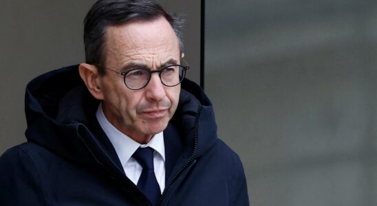 Le ministre de lInterieur francais suggere quil demissionnera si lAlgerie