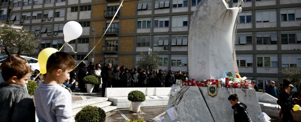 Le pape communique quil est fragile et dans un moment