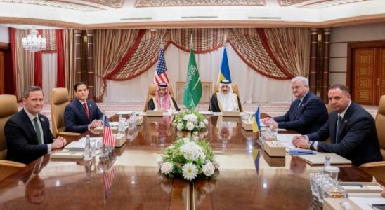 Les Etats Unis se rencontrent avec lUkraine en Arabie saoudite pour