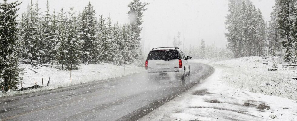 Les chutes de neige ferment trois routes a Castilla y