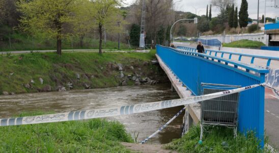 Madrid demande a restreindre les deplacements et plusieurs universites suspendent