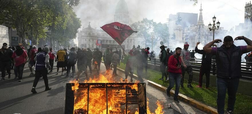 Milei a sa journee noire au Congres argentin