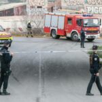 Pascual lex militaire qui a pris un travailleur de lexplosion pyrotechnique