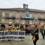 Plus de 400 employes de courrier se manifestent a Santiago