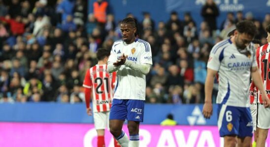 Real Zaragoza Jair est bas contre Eldense pour le