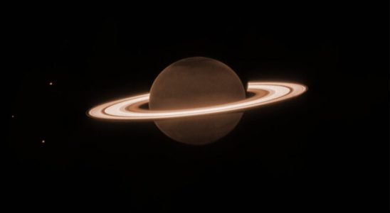 A new photo of Saturn was taken with the James