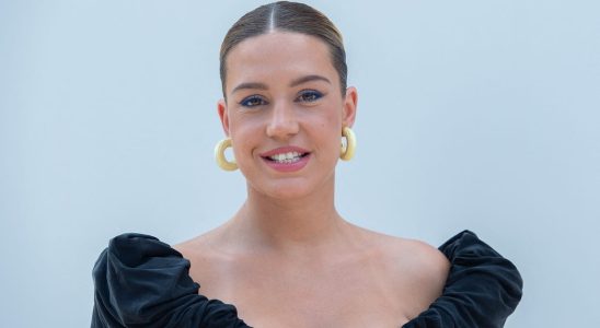 Adele Exarchopoulos is so obsessed with this beauty product that