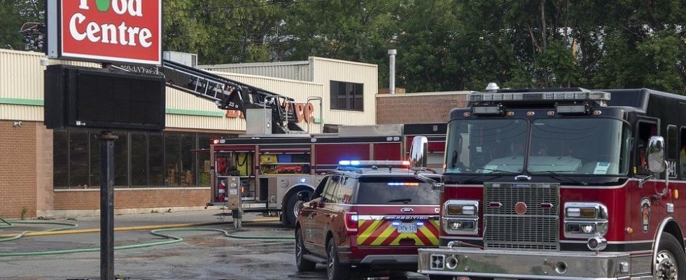 Brantford firefighters respond to two early morning fires Saturday