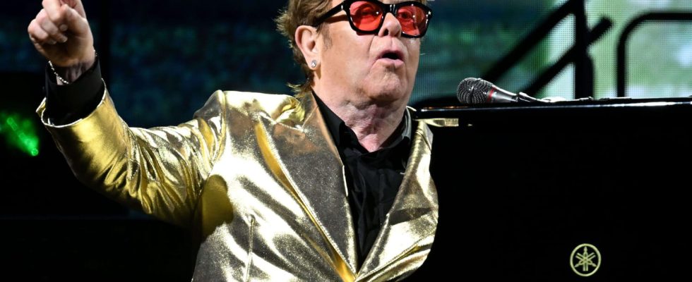 Did Elton John really leave the stage forever The clue