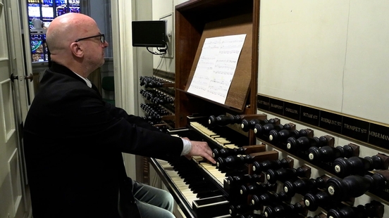 During the organ summer in the Dom Church organist Jan