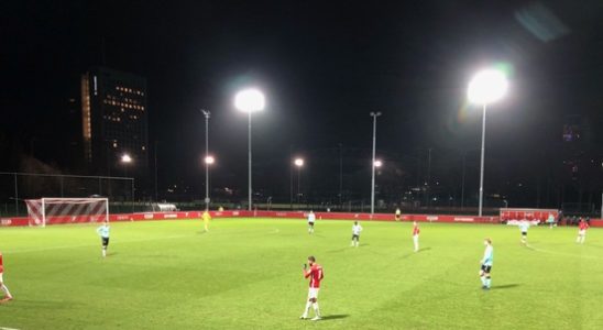 Jong FC Utrecht strengthens itself with defender of Jong Ajax