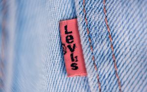 Levi Strauss cuts 2023 earnings forecast