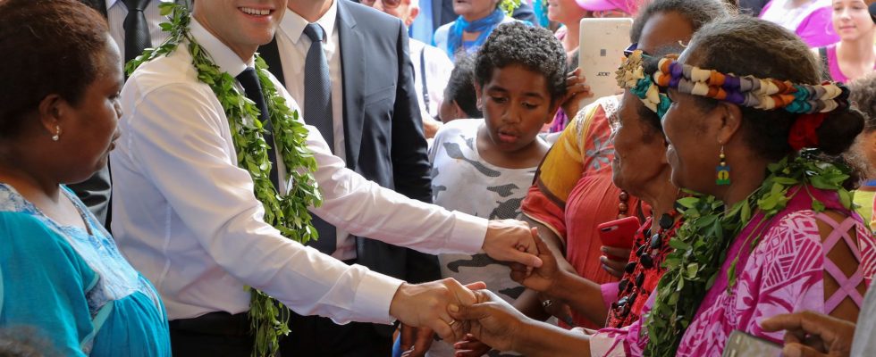 Macron in New Caledonia the institutional future of the island
