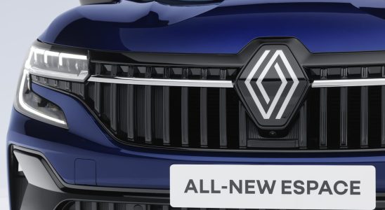 New Renault Espace transformed into an SUV photos and info