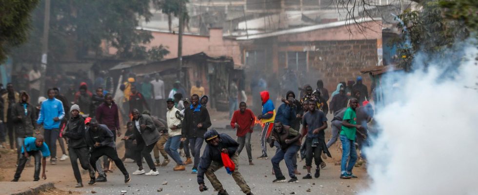 New violent protests in Nairobi