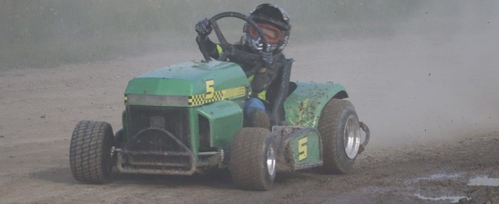 Not your grandpas lawn tractor Club hosts races at Petrolia