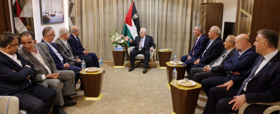 Palestinian factions unite in Egypt to try to end divisions