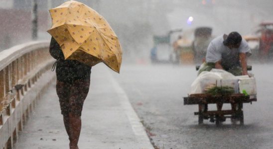 Philippines evacuates ahead of super typhoon