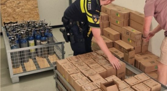 Police find more than 200 nitrous oxide tanks in Amersfoort