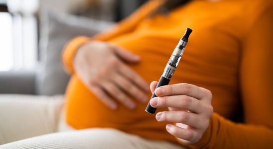 Pregnant woman vaping is as dangerous as smoking during pregnancy