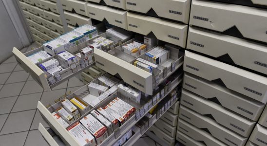 Shortage of drugs The executive gets entangled in contradictory communication
