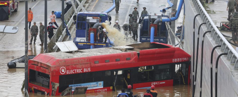South Korea new deadly floods due to the monsoon