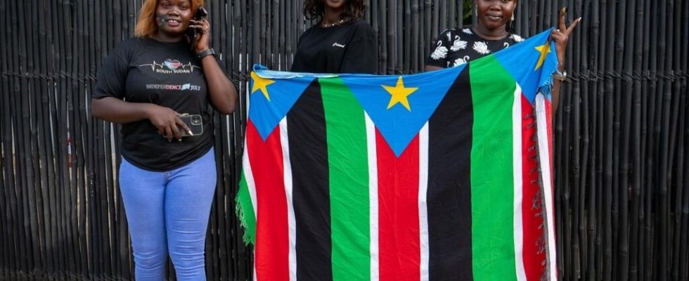 South Sudan celebrates its independence by pushing for peace
