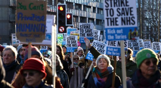 Strikes in the United Kingdom a health system in crisis