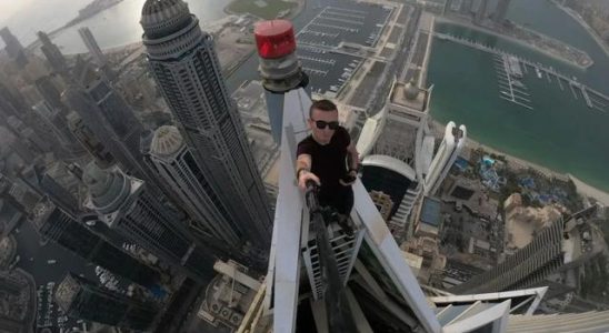 The world famous phenomenon fell from the 68th floor It turned