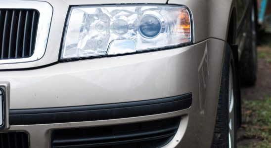 This Inexpensive Way to Clean Car Headlights Really Works