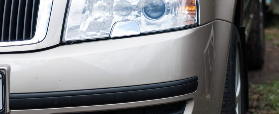 This Inexpensive Way to Clean Car Headlights Really Works