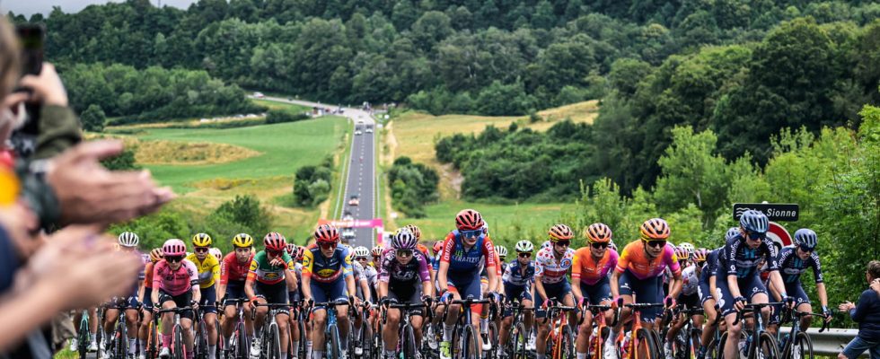 Tour de France women 2023 TV channel and profile of
