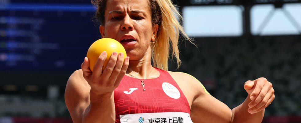 Tunisian Raoua Tlili in weight gold