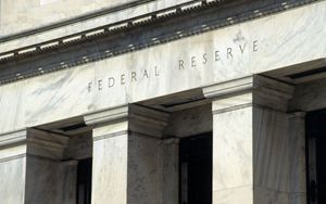 USA Fed alza tassi a massimi da 22 anni Non