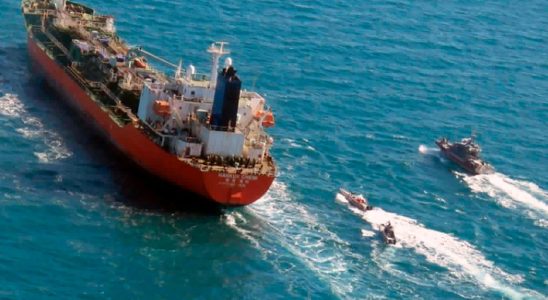 USA Iran tried to bring up oil tankers