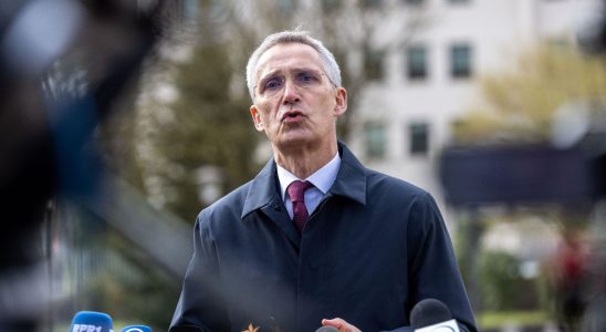 Ukraine Stoltenberg announces that he is reappointed to head NATO