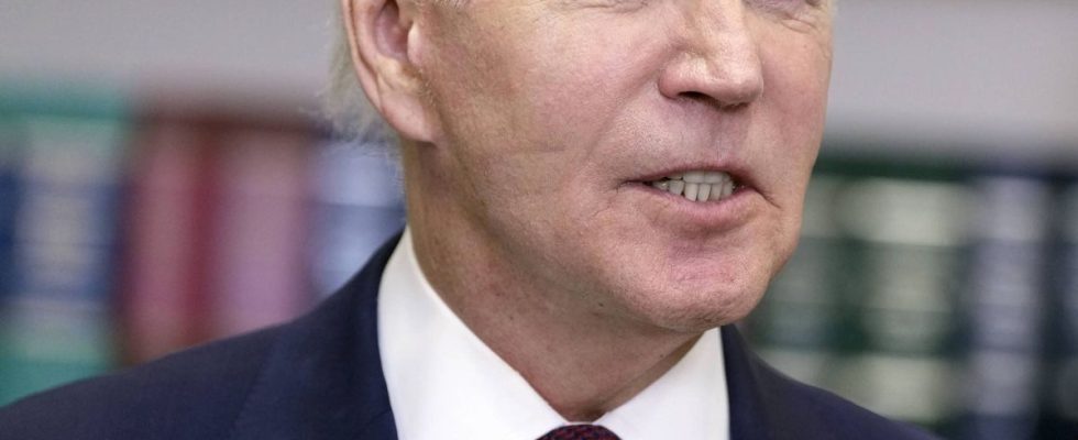 Why does Joe Biden have strange horizontal lines on his