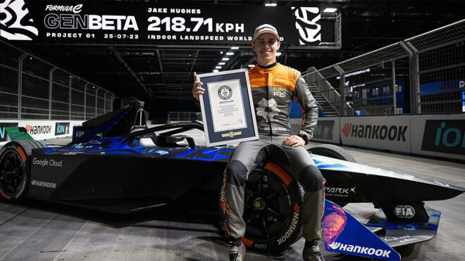 World indoor speed record broken with Formula E car Video