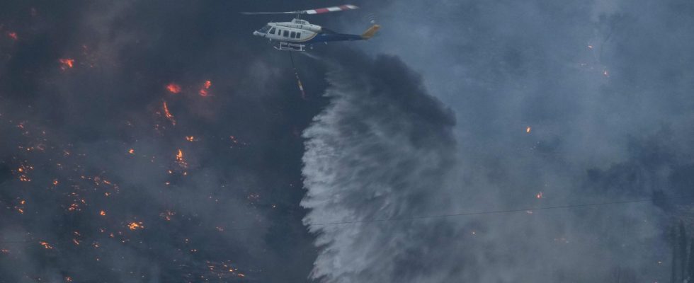 fierce fight against several forest fires near Athens