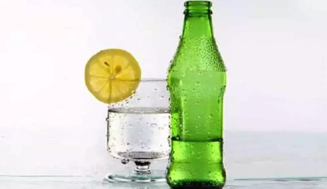 mineral water lemon