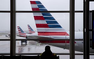 American Airlines pilots approve new contract salary jump