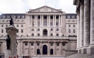 Bank of England Increases the risk of default for British
