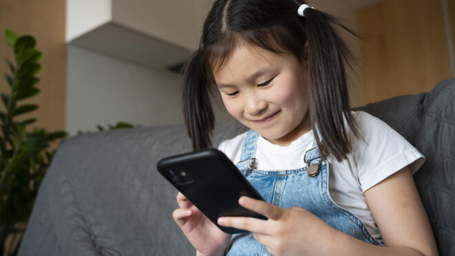 China wants to limit childrens daily phone use