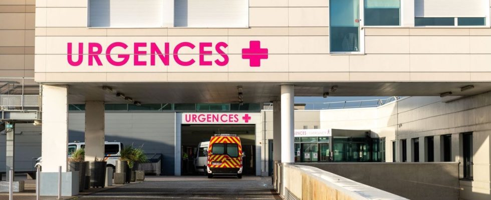 Closure of emergency services These patients are abandoned according to